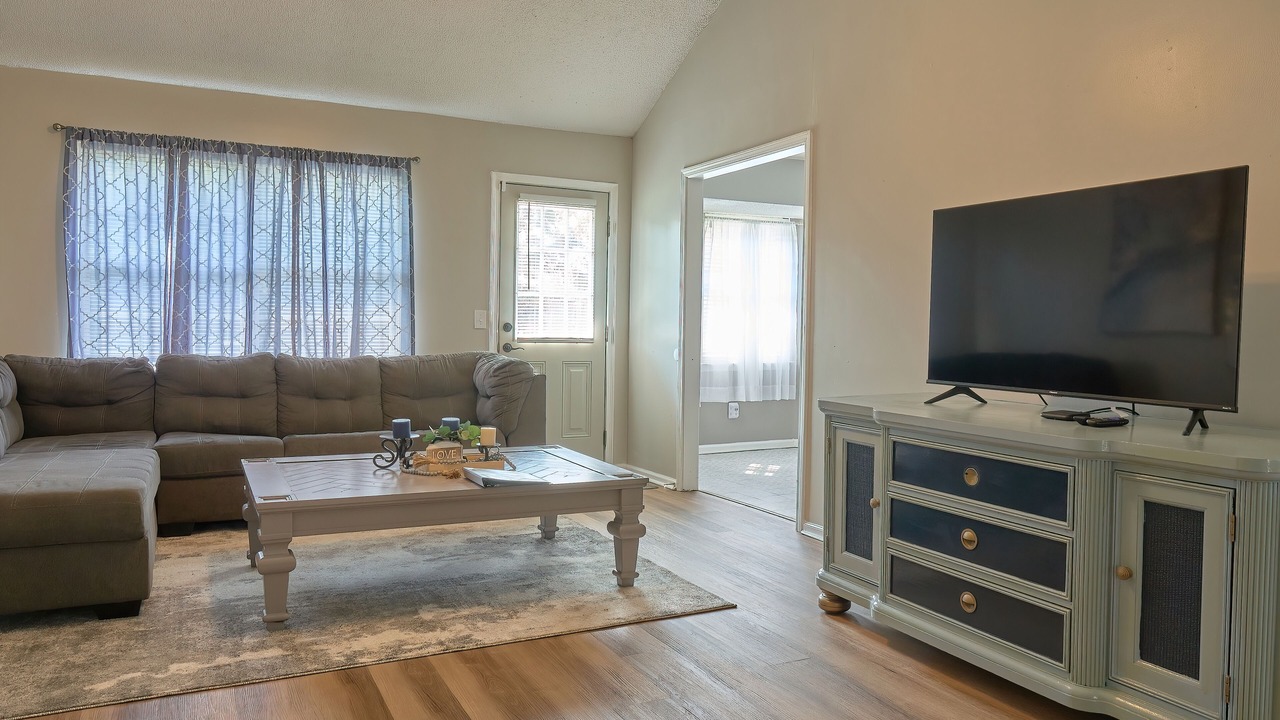 Photo of Livingroom in Hinesville