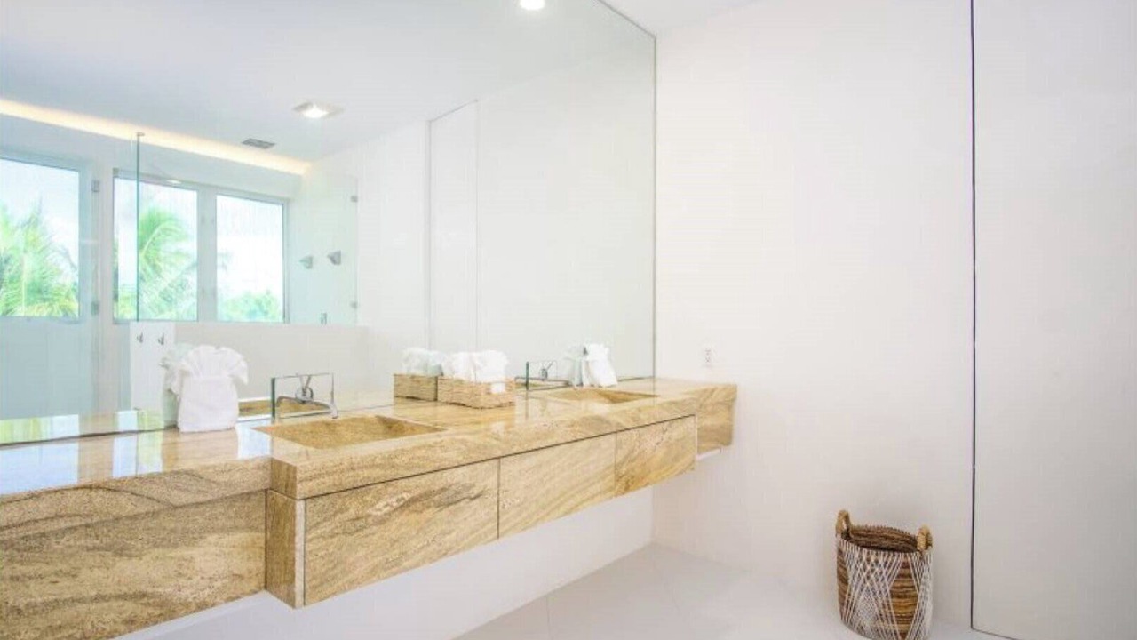 Photo of Bathroom in Marathon