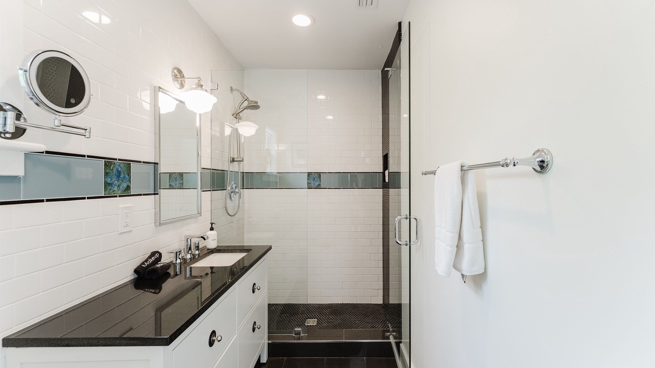 Photo of Bathroom in Flamingo Parks