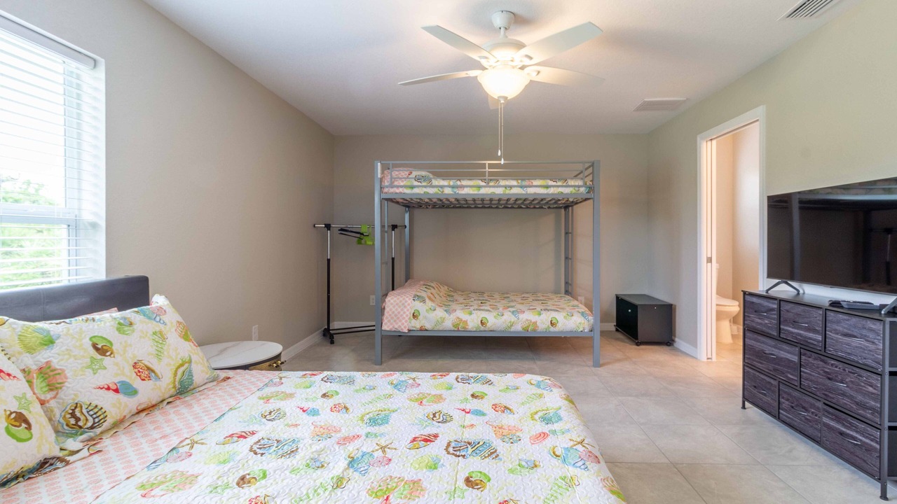 Photo of Bedroom in Englewood East