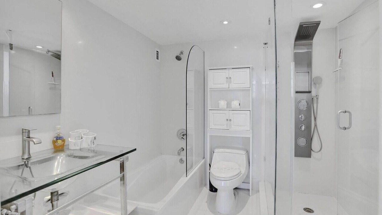 Photo of Bathroom in Hollywood South Central Beach
