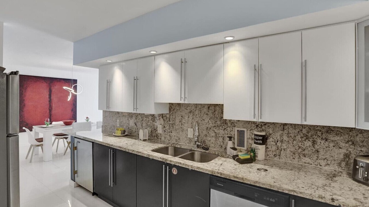 Photo of Kitchen in Hollywood South Central Beach