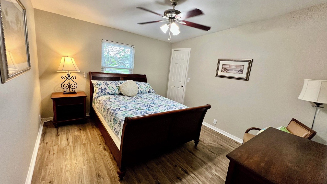 Photo of Bedroom in Pleasure Isles
