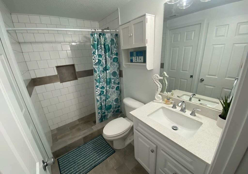 Photo of Bathroom in Holiday Isle