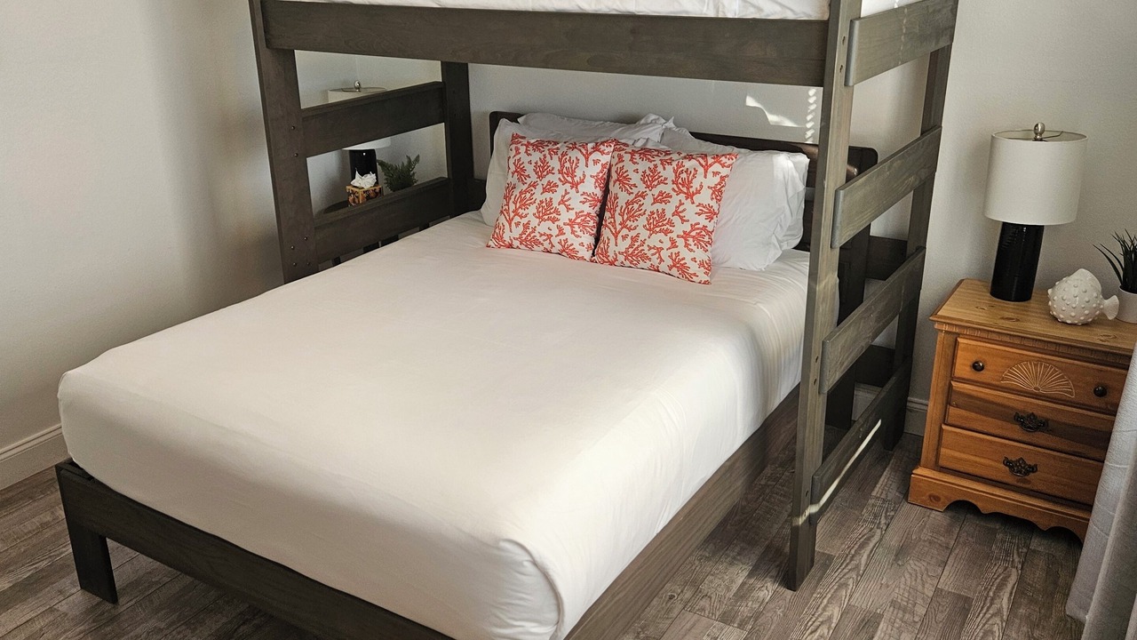 Photo of Bedroom in Holiday Isle