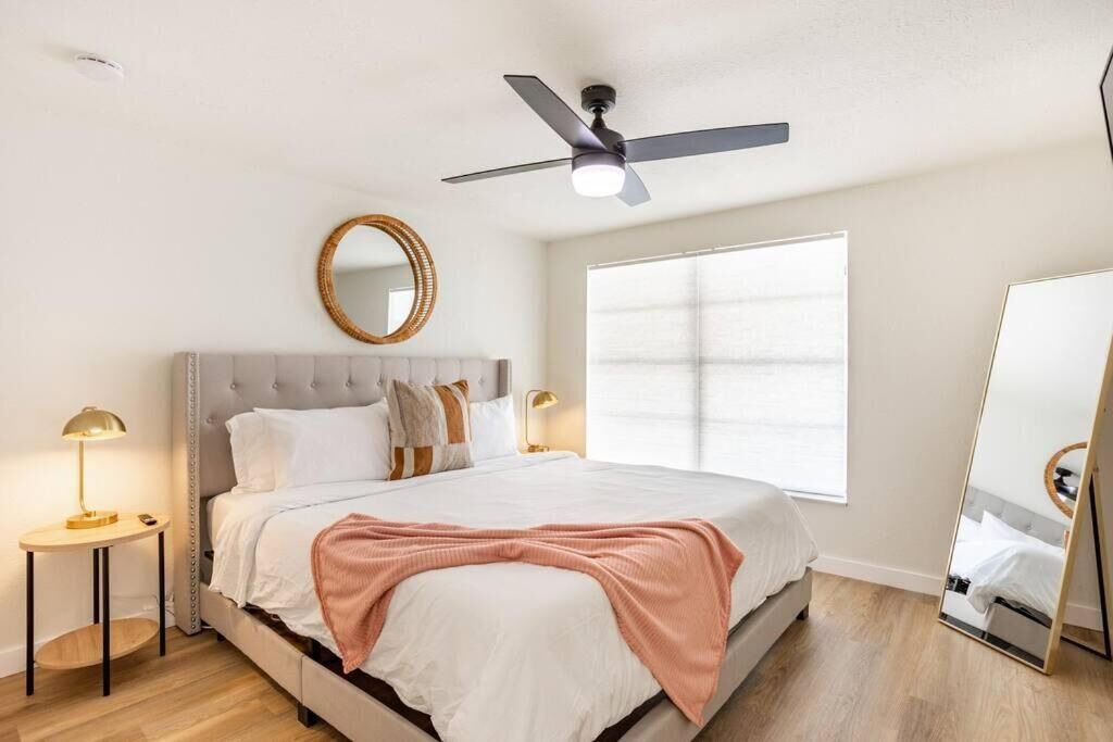 Photo of Bedroom in Bearss Plaza