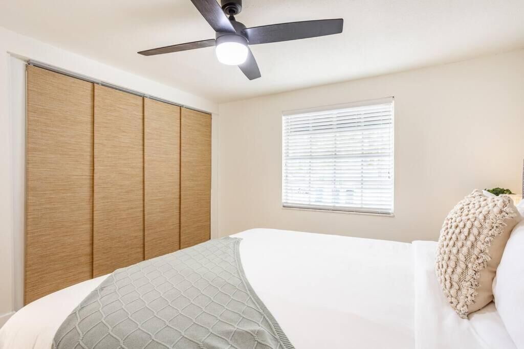 Photo of Bedroom in Bearss Plaza