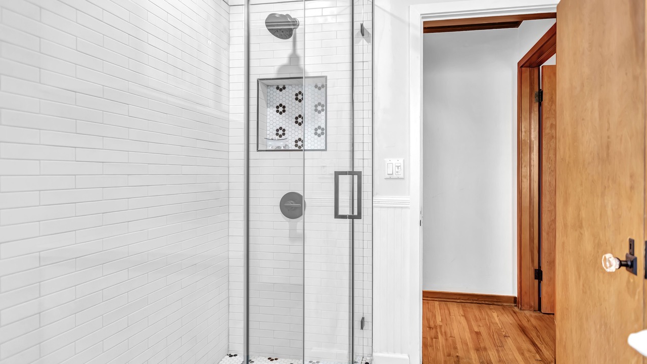 Photo of Bathroom in Del-Ida Park Historic District