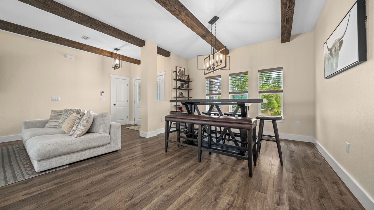 Photo of Livingroom in Spring Hill