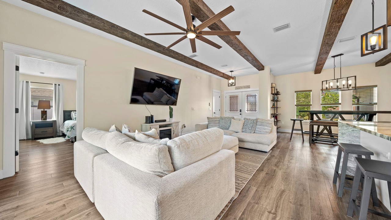Photo of Livingroom in Spring Hill