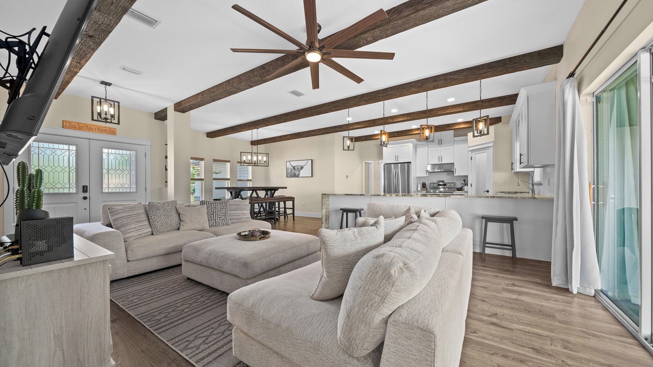 Photo of Livingroom in Spring Hill