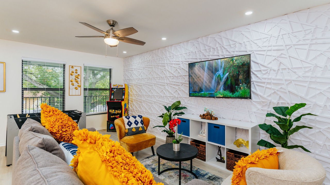 Photo of Livingroom in Middle River Terrace