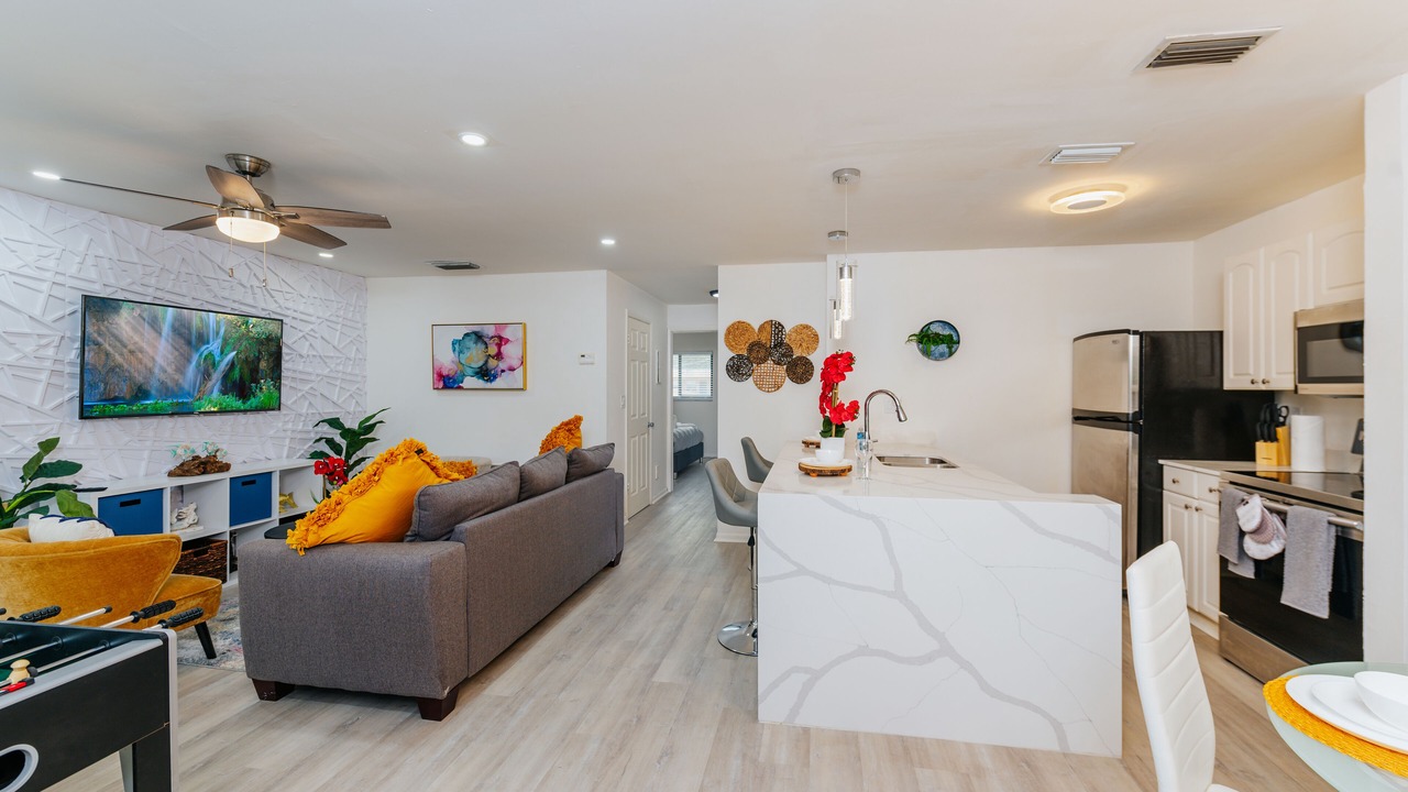 Photo of Livingroom in Middle River Terrace