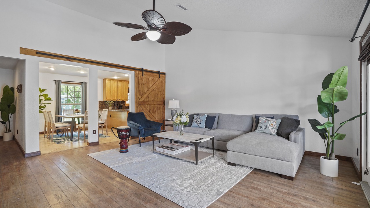 Photo of Livingroom in Pinellas Park