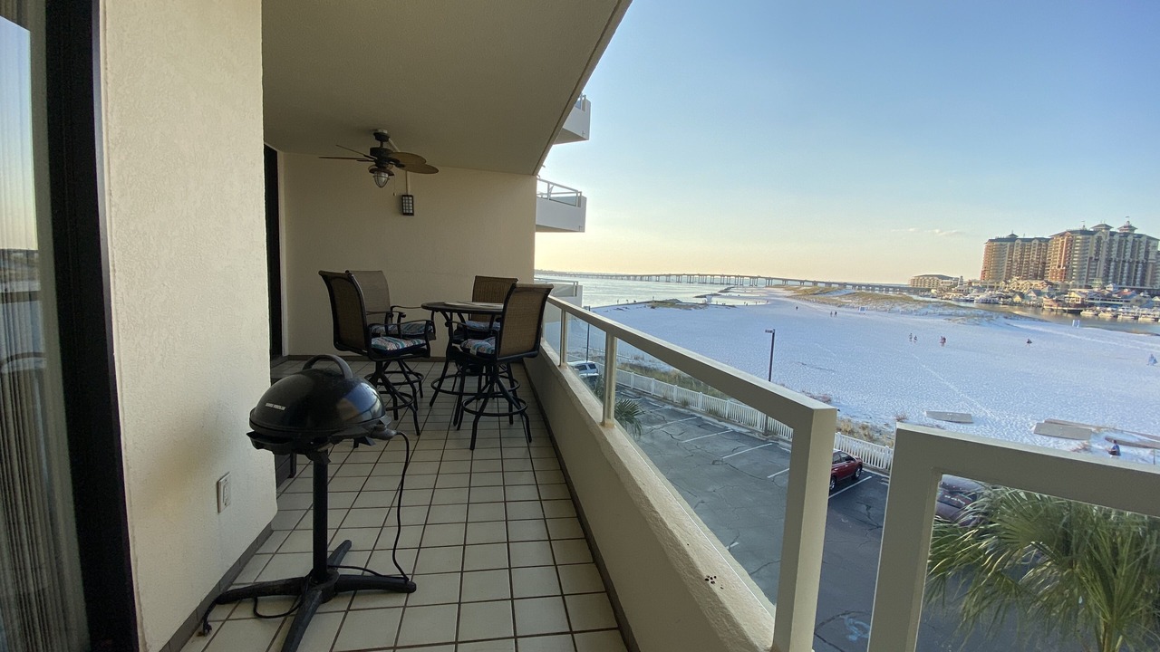 Photo of Patio Balcony in Holiday Isle