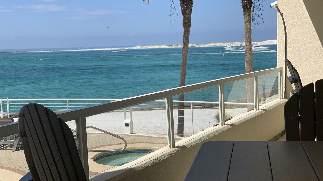 Photo of Patio Balcony in Holiday Isle