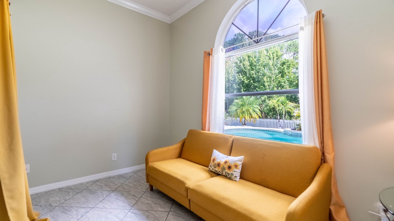 Photo of Livingroom in Lake Magdalene