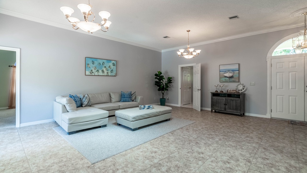 Photo of Livingroom in Lake Magdalene
