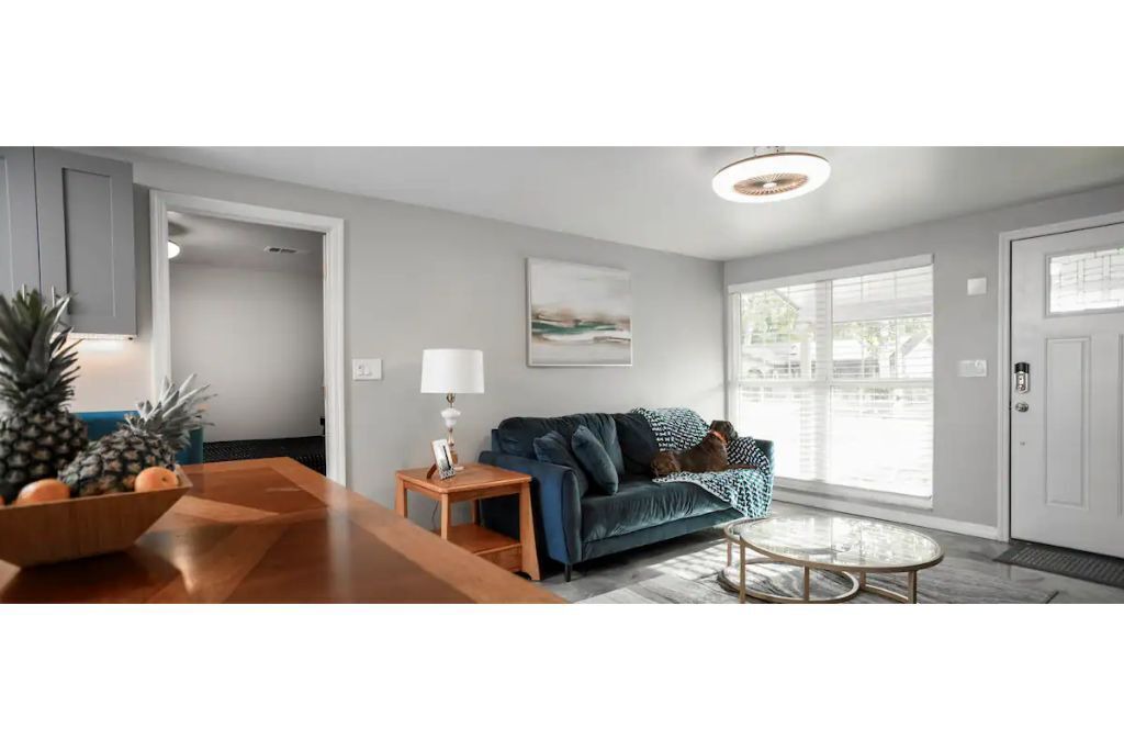Photo of Livingroom in Seffner Community Alliance