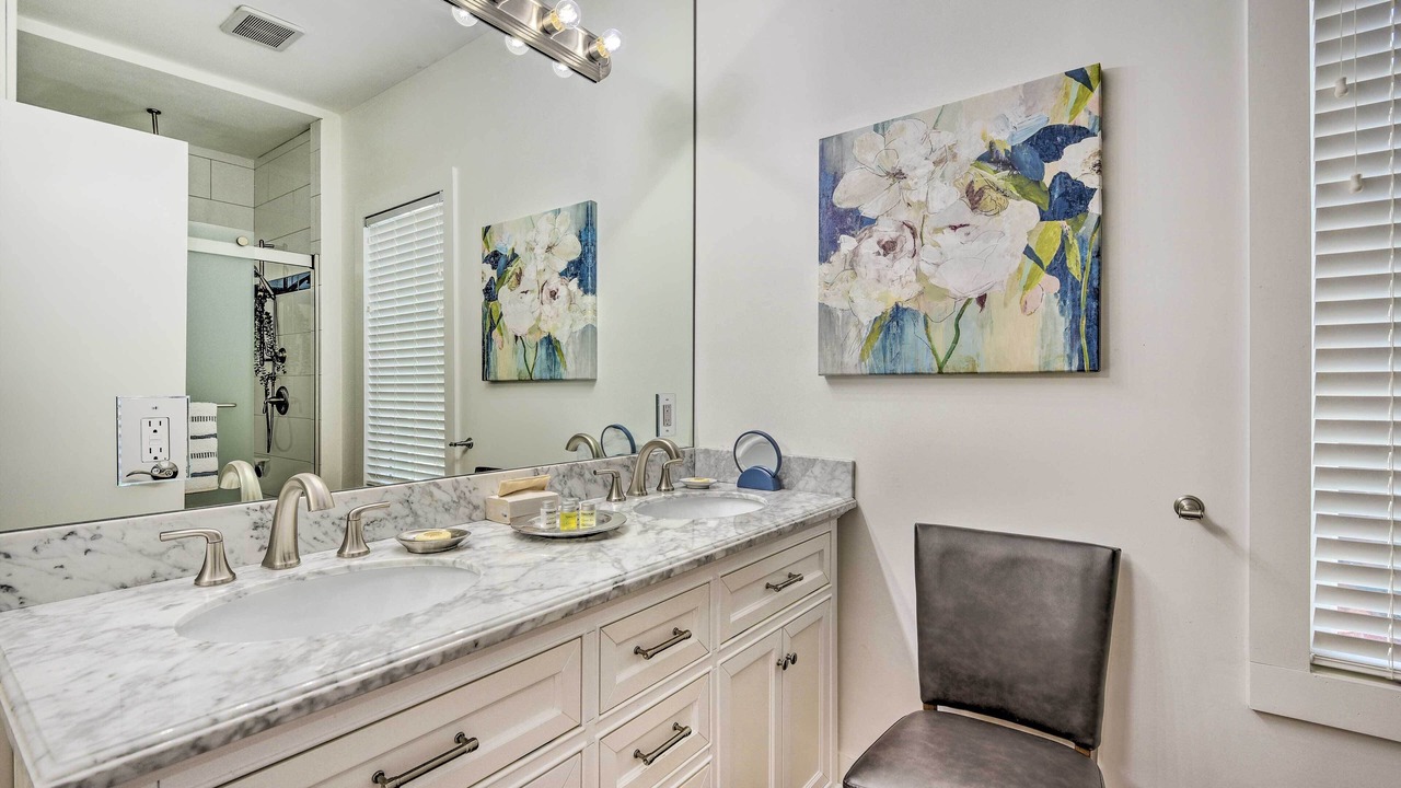 Photo of Bathroom in Central Sarasota