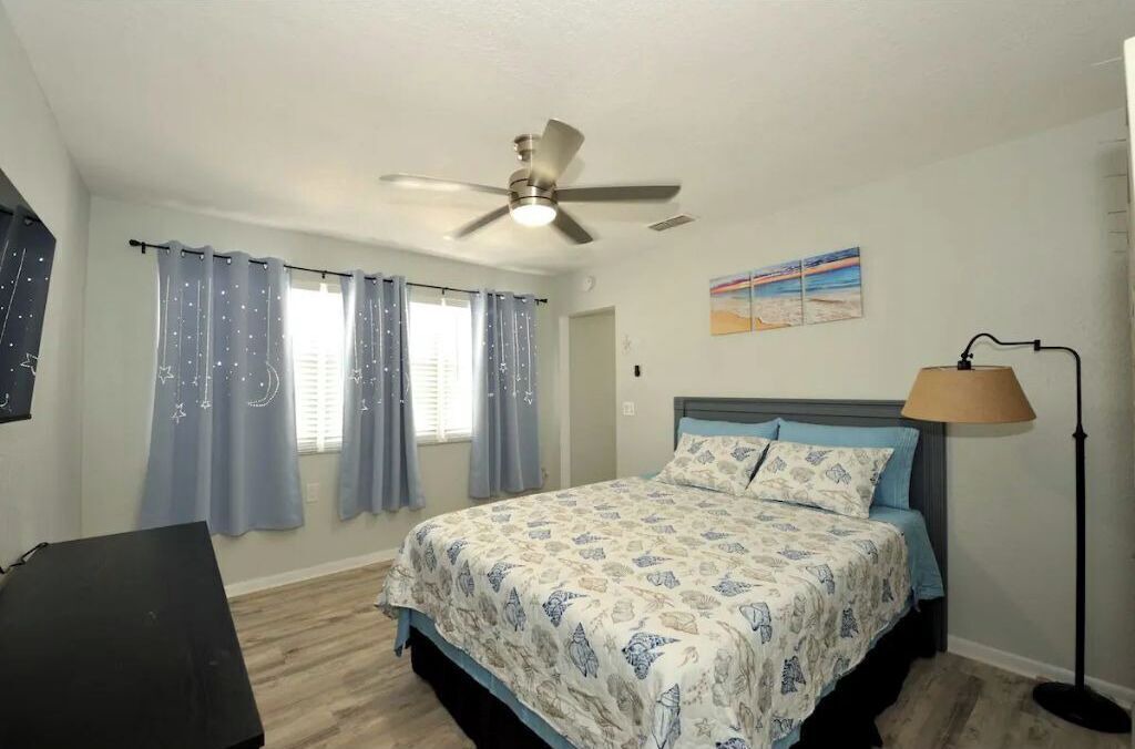 Photo of Bedroom in Madeira Beach