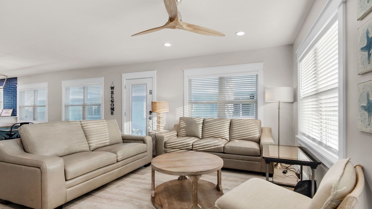 Photo of Livingroom in Kiska Beach