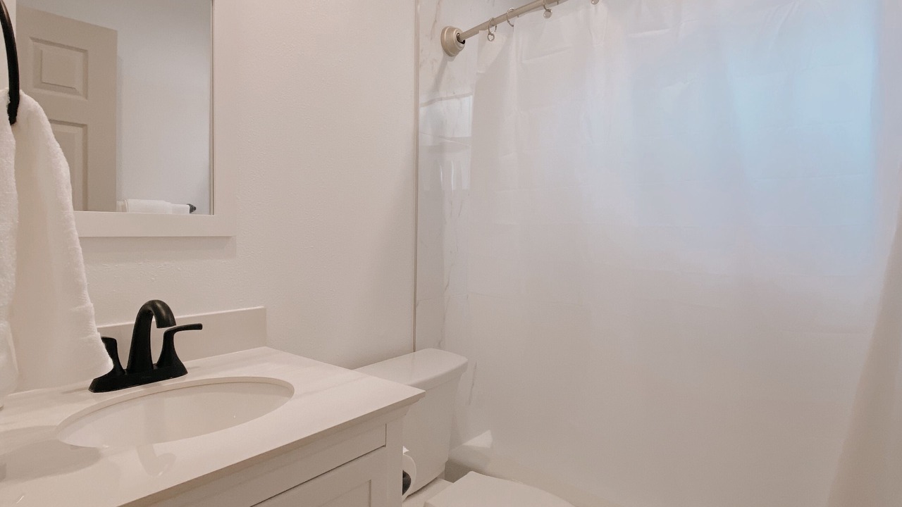 Photo of Bathroom in South Gate Ridge