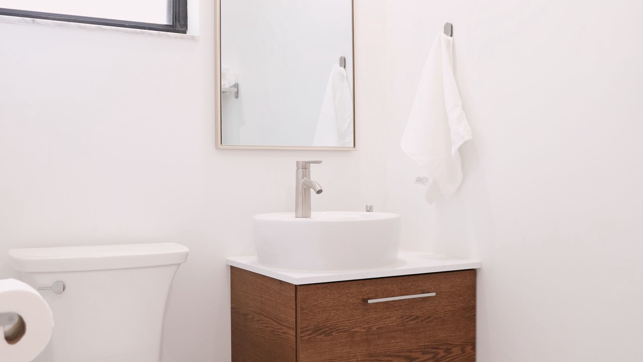 Photo of Bathroom in South Gate Ridge