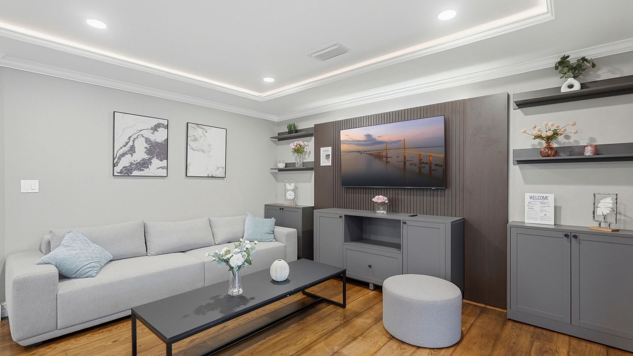 Photo of Livingroom in Clearwater