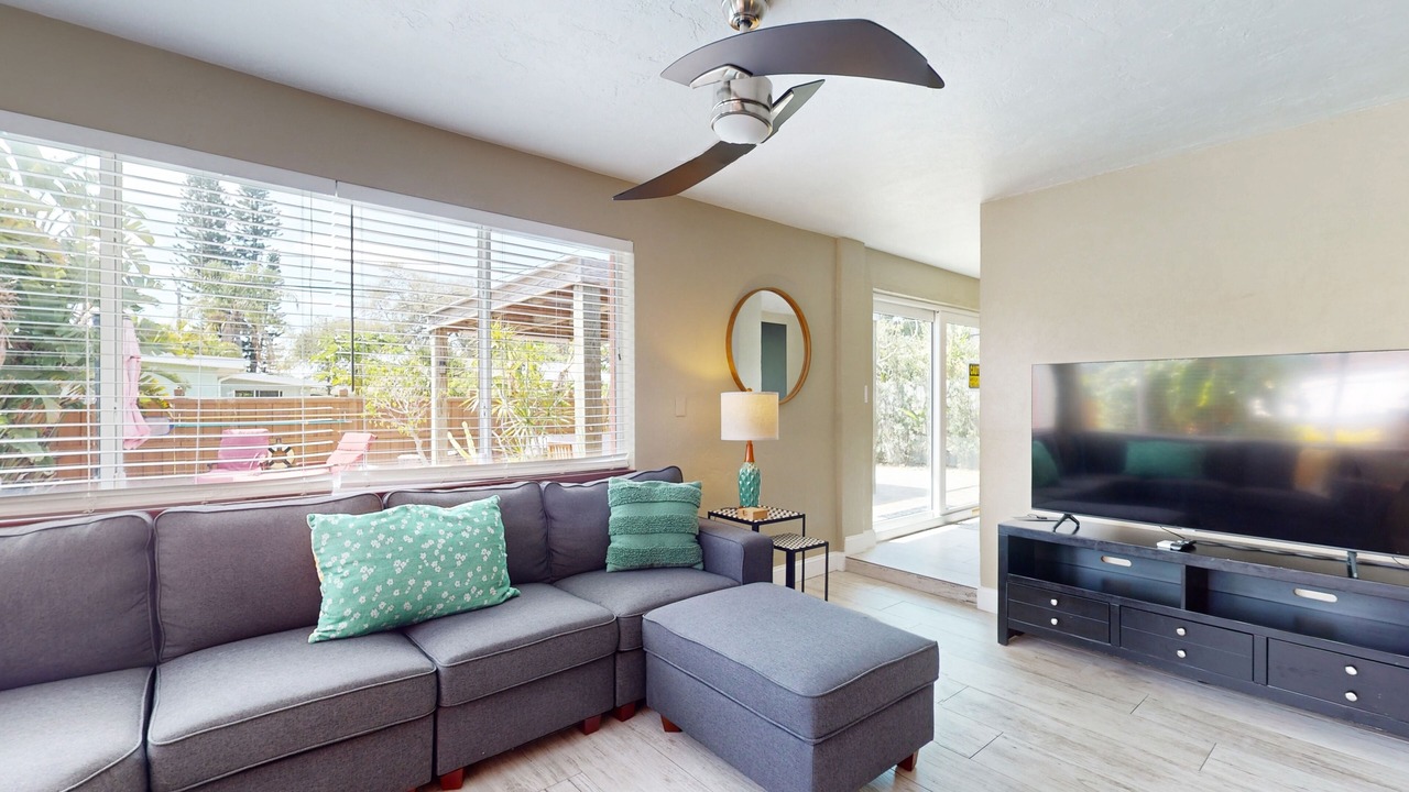 Photo of Livingroom in Cocoa Isles