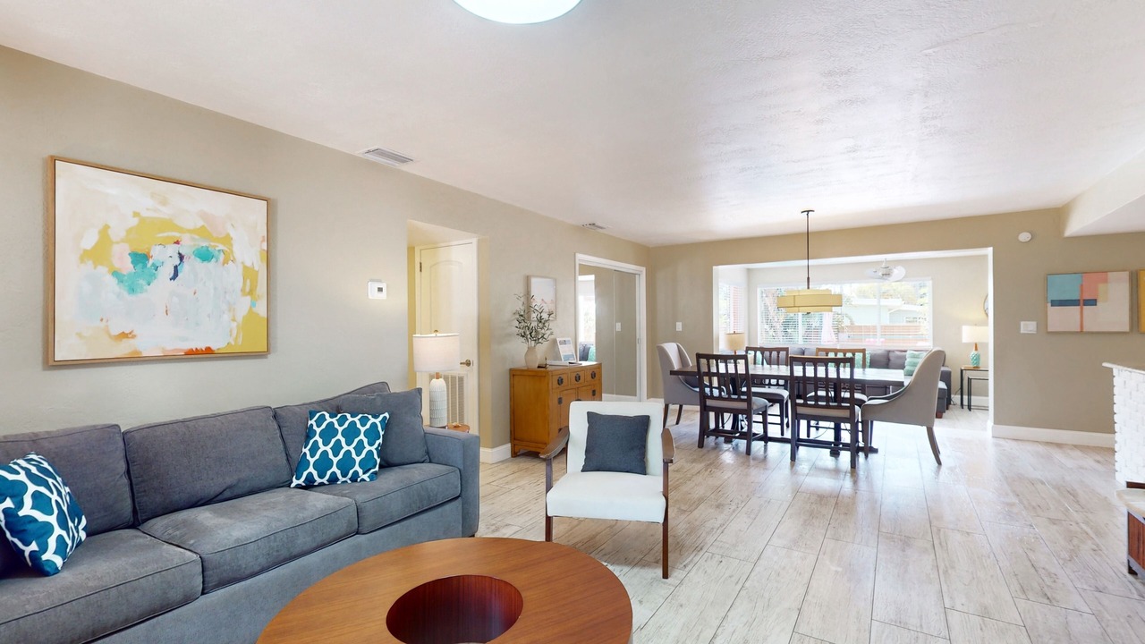 Photo of Livingroom in Cocoa Isles