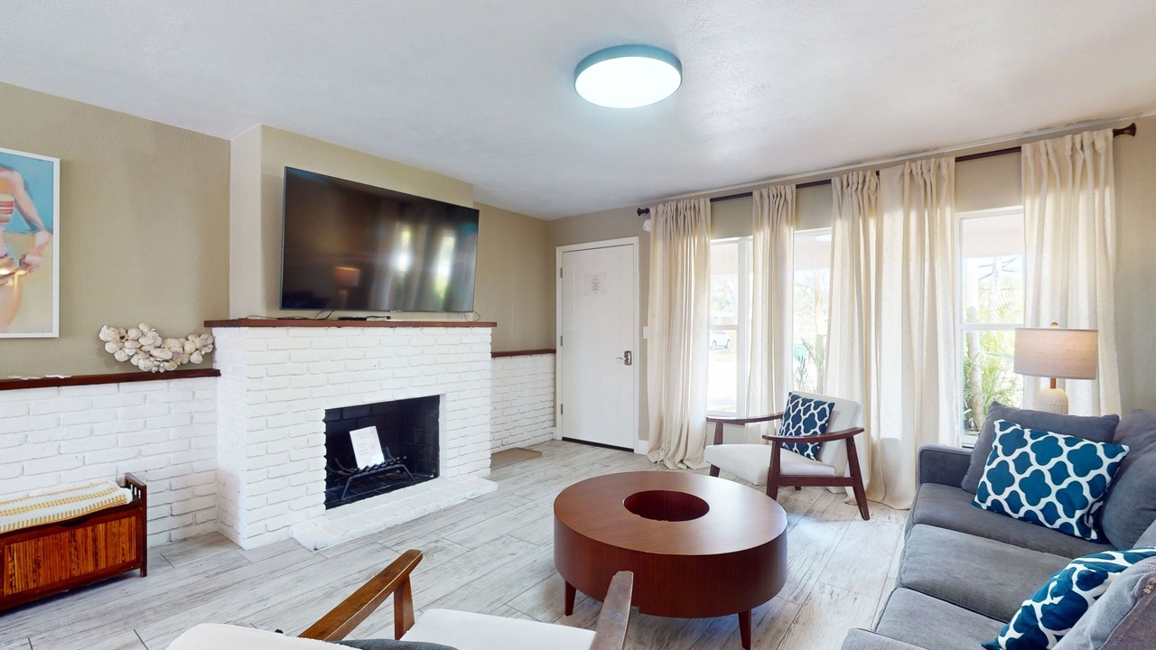 Photo of Livingroom in Cocoa Isles