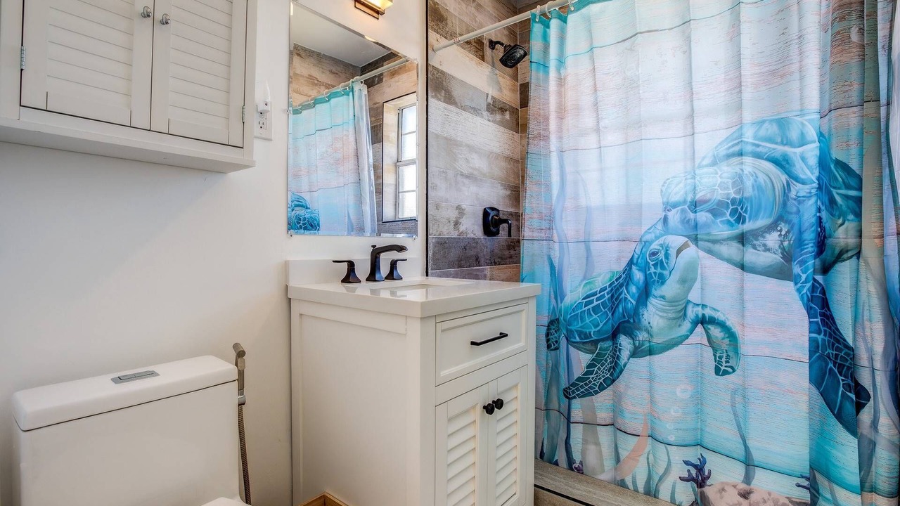 Photo of Bathroom in Summerland Key