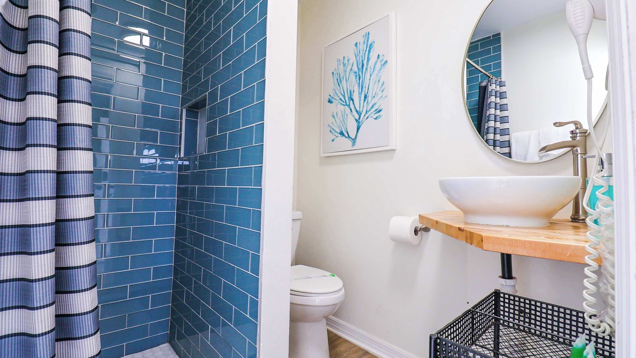 Photo of Bathroom in Buena Ventura Lakes