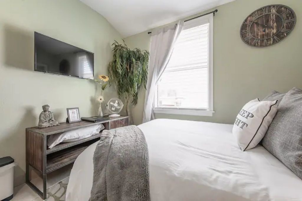 Photo of Bedroom in East Ybor