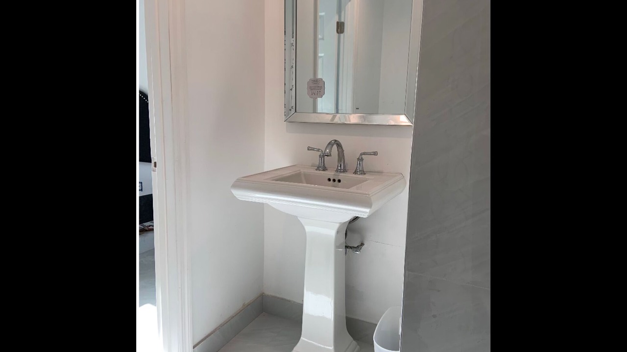 Photo of Bathroom in Sandalfoot Cove