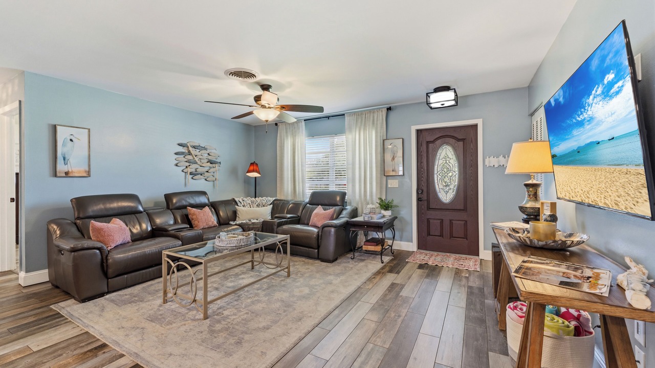 Photo of Livingroom in Jensen Beach