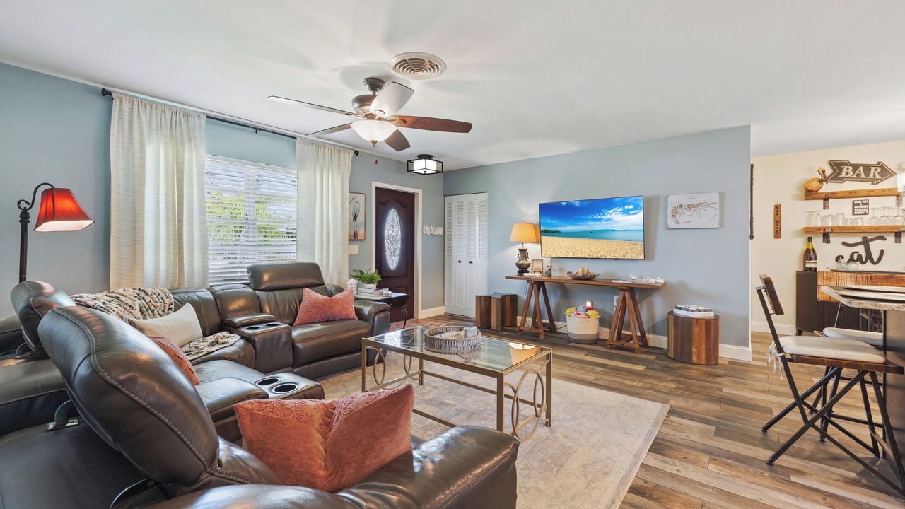 Photo of Livingroom in Jensen Beach