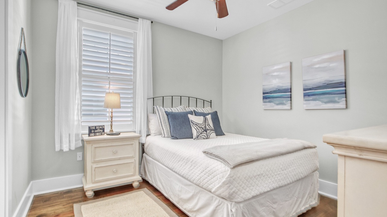Photo of Bedroom in Santa Rosa Beach