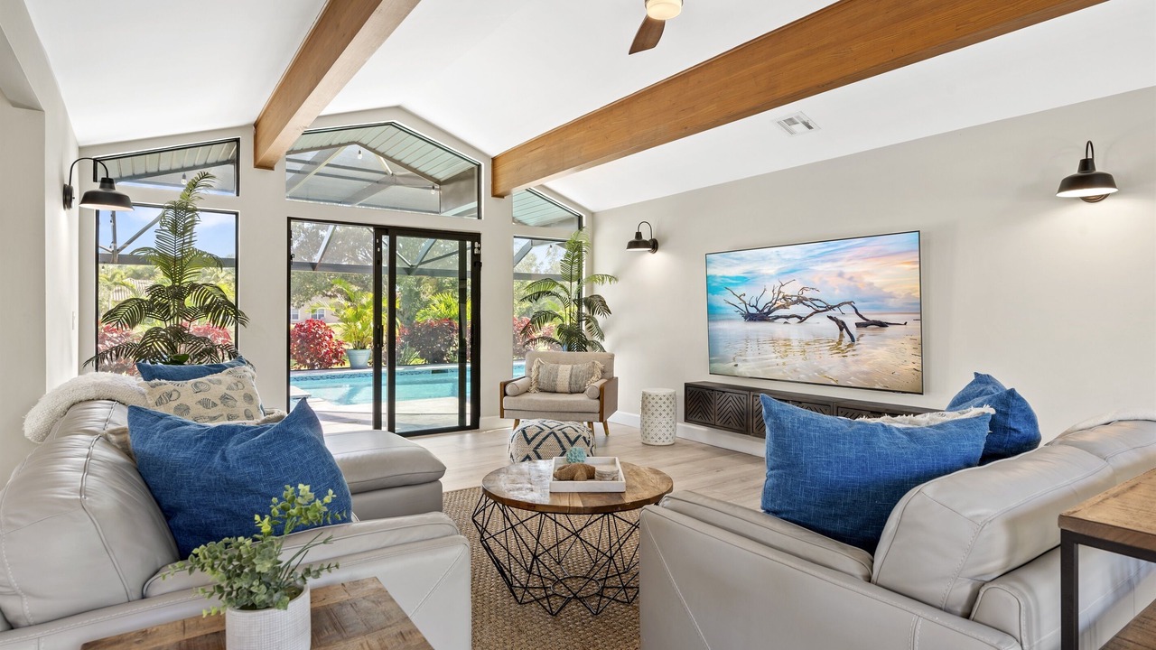 Photo of Livingroom in Central Naples