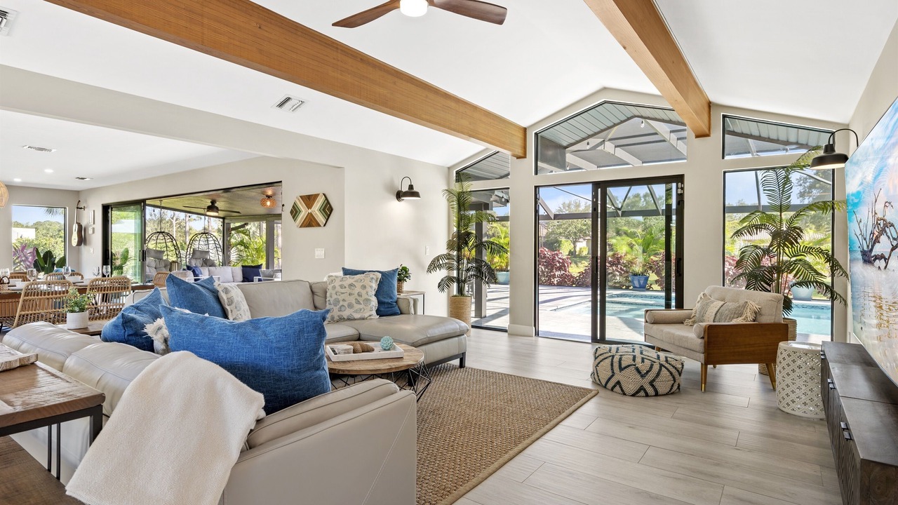 Photo of Livingroom in Central Naples