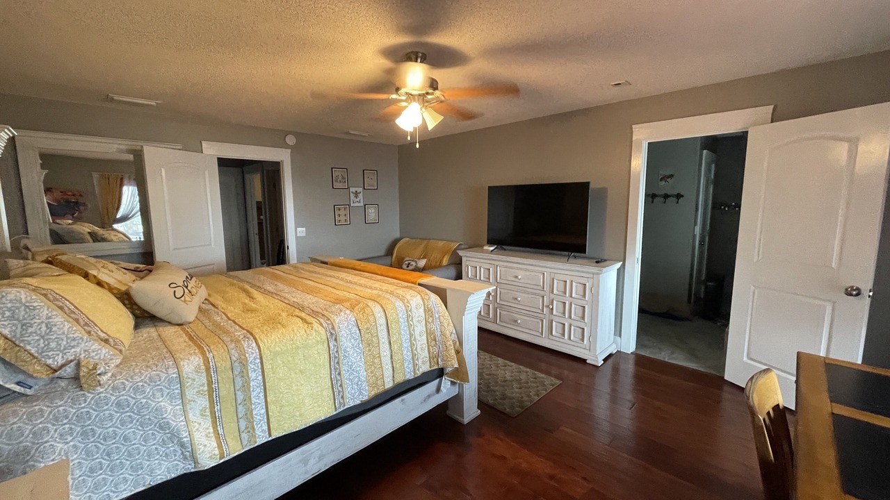 Photo of Bedroom in Magnolia Bluffs