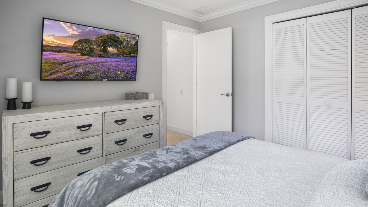 Photo of Bedroom in Bonita Shores