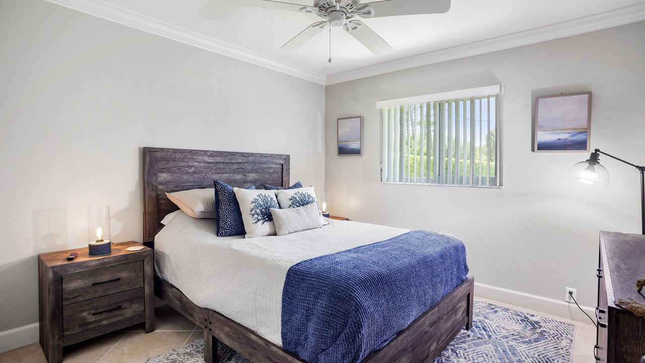 Photo of Bedroom in Bonita Shores