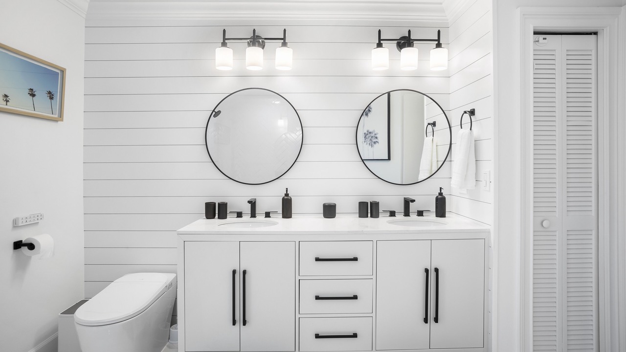 Photo of Bathroom in Bonita Shores