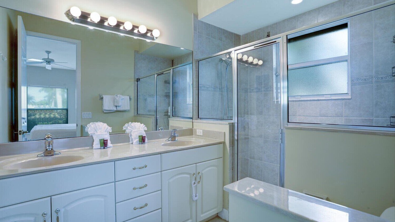 Photo of Bathroom in Yacht Club