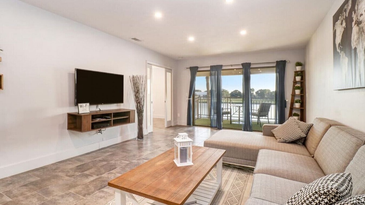 Photo of Livingroom in Wesley Chapel