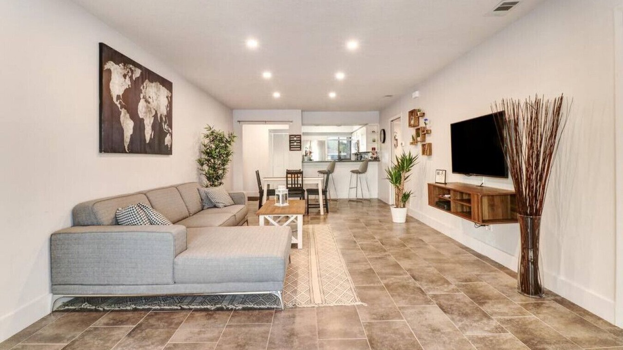 Photo of Livingroom in Wesley Chapel