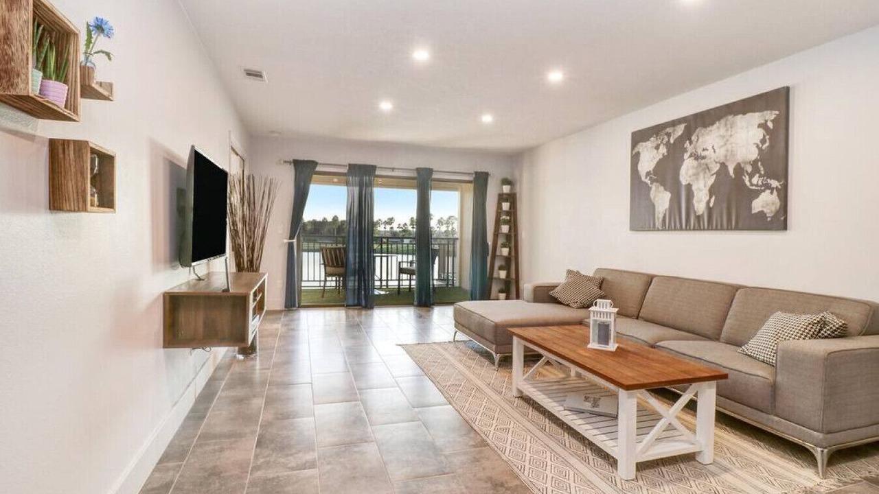 Photo of Livingroom in Wesley Chapel