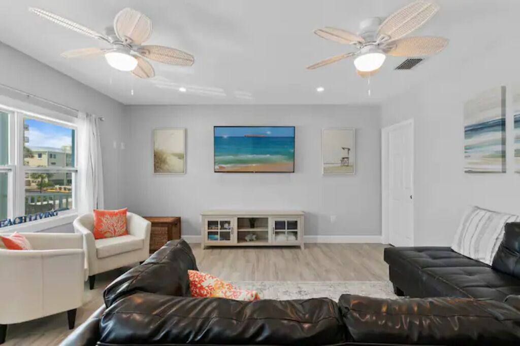 Photo of Livingroom in Madeira Beach